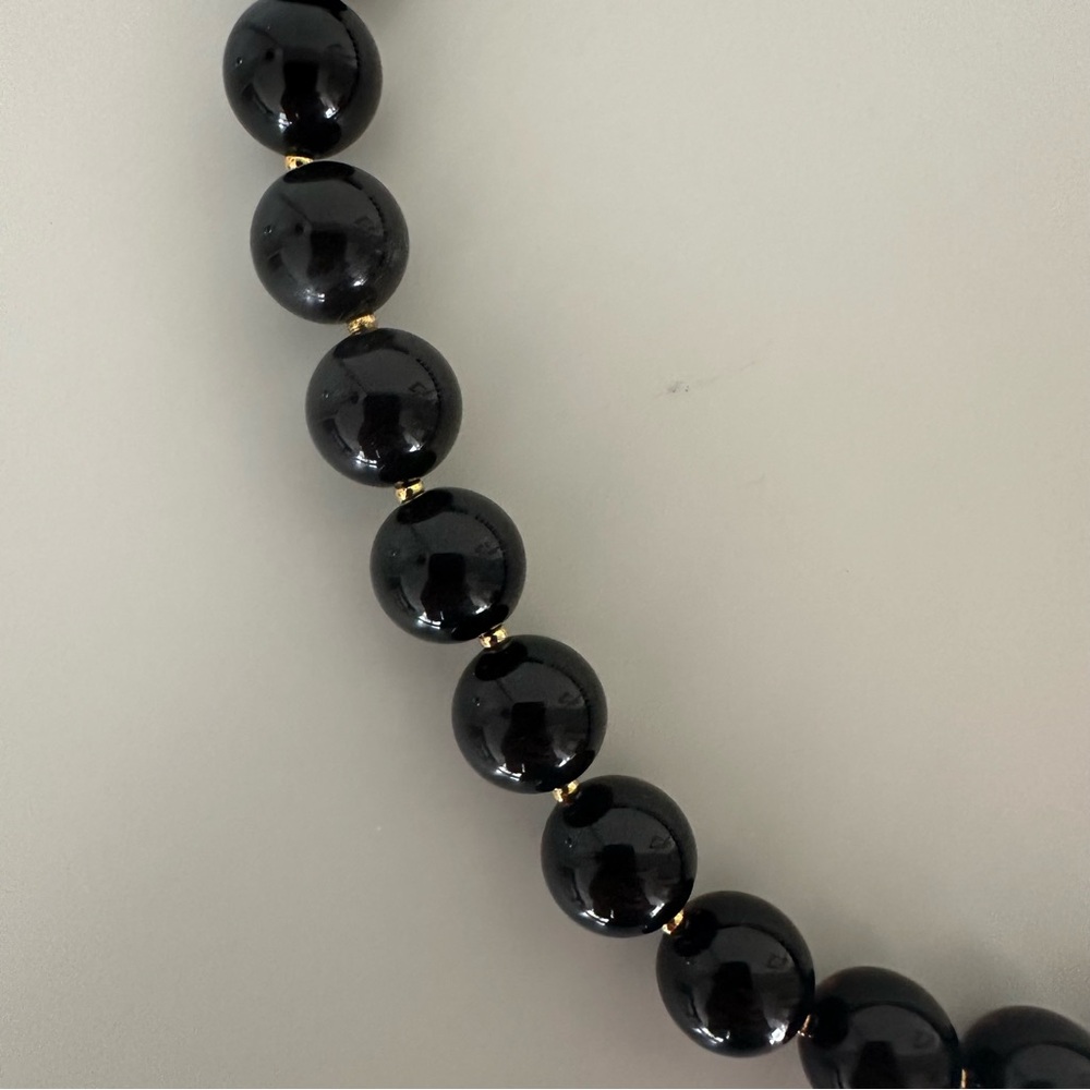 Anthropologie Vintage Round Beaded Short Necklace Black and Gold 17"l - Picture 5 of 5